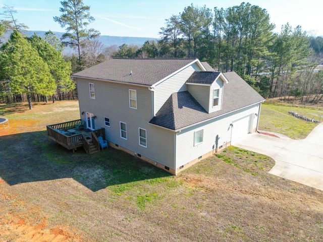 185 Bell Lake Drive, Trenton, GA 30752