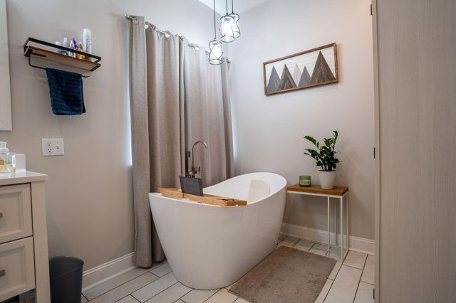 185 Bell Lake Drive, Trenton, GA 30752