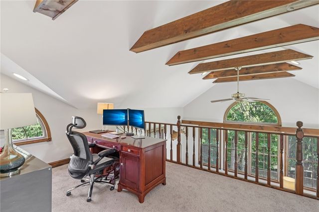 39 Canter Dr, Sewickley Hills Boro, PA 15143