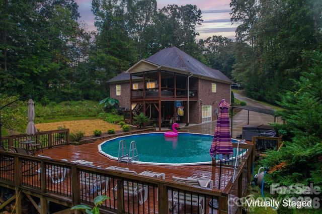 10604 Russet Place, Charlotte, NC 28227