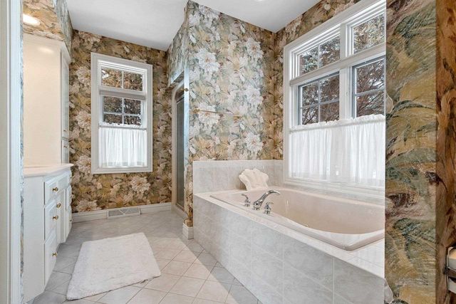 2355 LOST DAUPHIN ROAD, De Pere, WI 54115