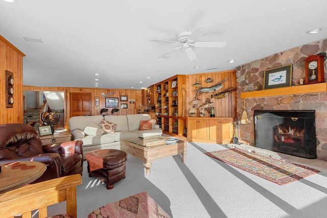 2355 LOST DAUPHIN ROAD, De Pere, WI 54115