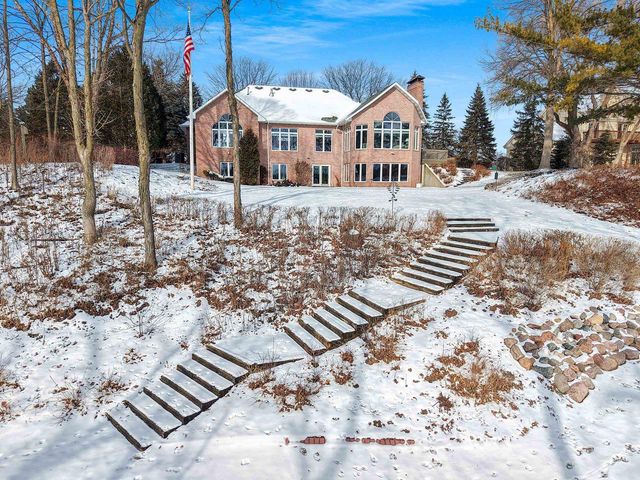 2355 LOST DAUPHIN ROAD, De Pere, WI 54115