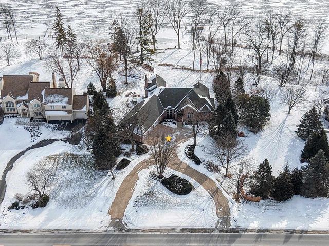 2355 LOST DAUPHIN ROAD, De Pere, WI 54115