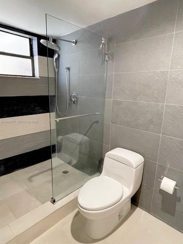 101 Ocean Lane Dr 304, Key Biscayne, FL 33149