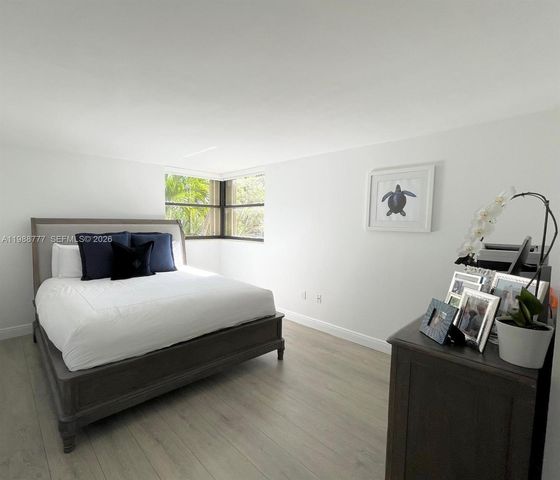 101 Ocean Lane Dr 304, Key Biscayne, FL 33149