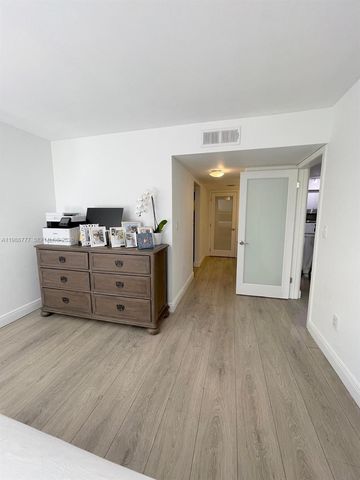 101 Ocean Lane Dr 304, Key Biscayne, FL 33149