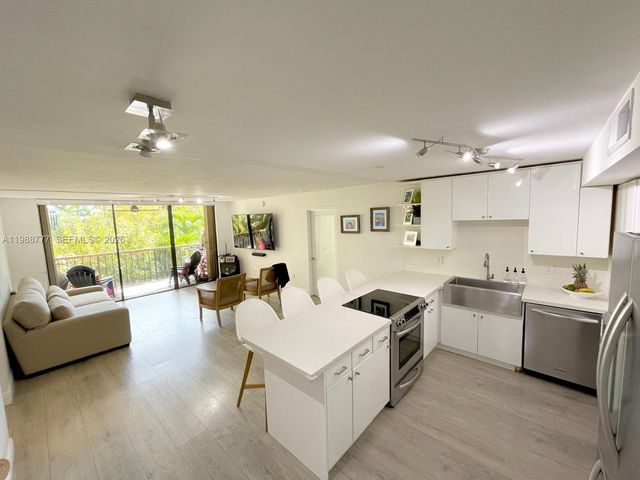 101 Ocean Lane Dr 304, Key Biscayne, FL 33149