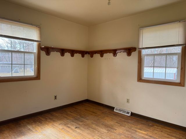 10736 Woodbushe Drive SE, Lowell, MI 49331