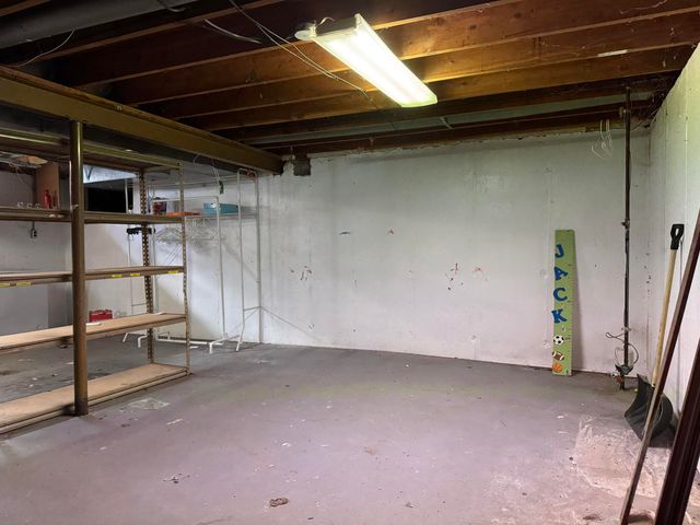 10736 Woodbushe Drive SE, Lowell, MI 49331