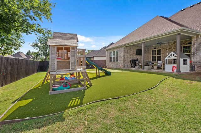 1502 Ridgewood Avenue, Lowell, AR 72745