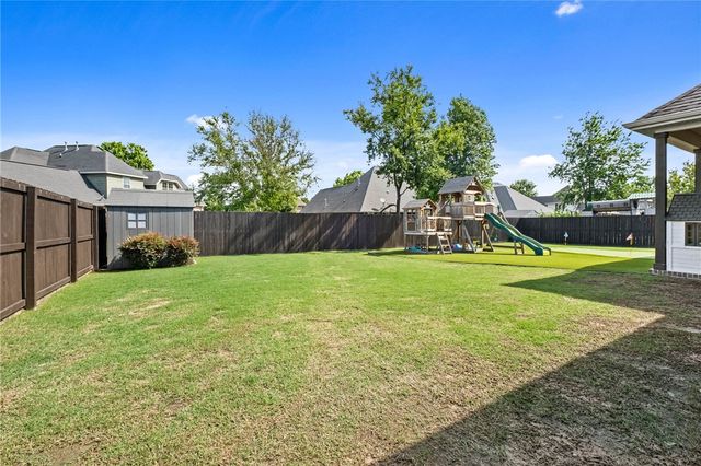 1502 Ridgewood Avenue, Lowell, AR 72745
