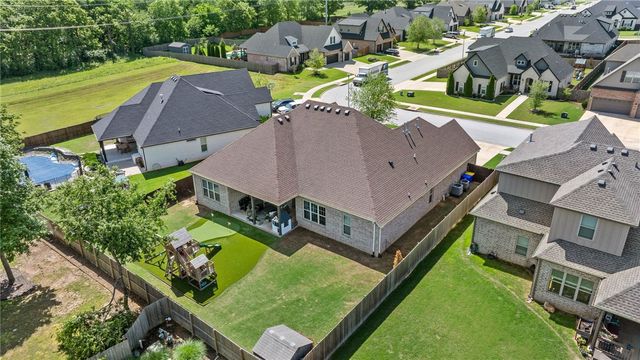 1502 Ridgewood Avenue, Lowell, AR 72745