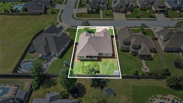 1502 Ridgewood Avenue, Lowell, AR 72745