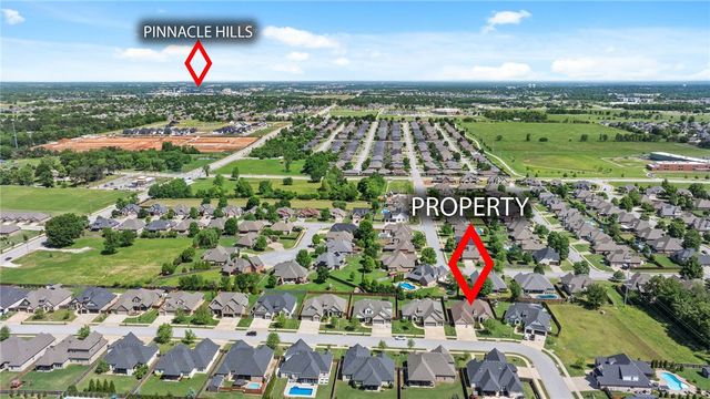 1502 Ridgewood Avenue, Lowell, AR 72745