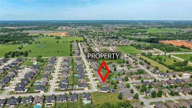 1502 Ridgewood Avenue, Lowell, AR 72745