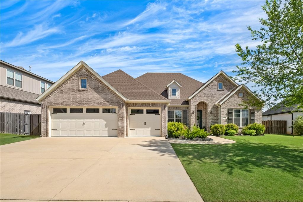 1502 Ridgewood Avenue, Lowell, AR 72745