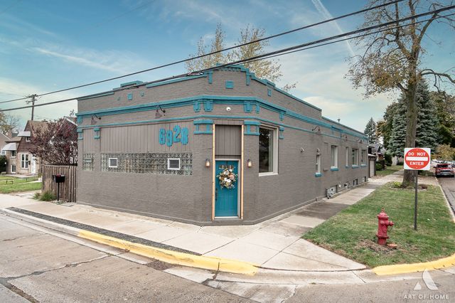 6928 Pershing Road, Berwyn, IL 60402