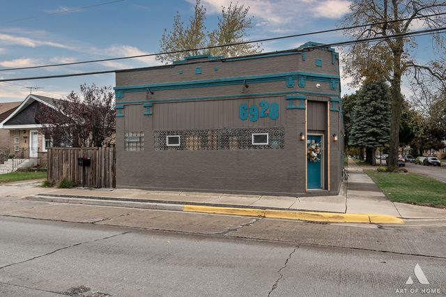 6928 Pershing Road, Berwyn, IL 60402