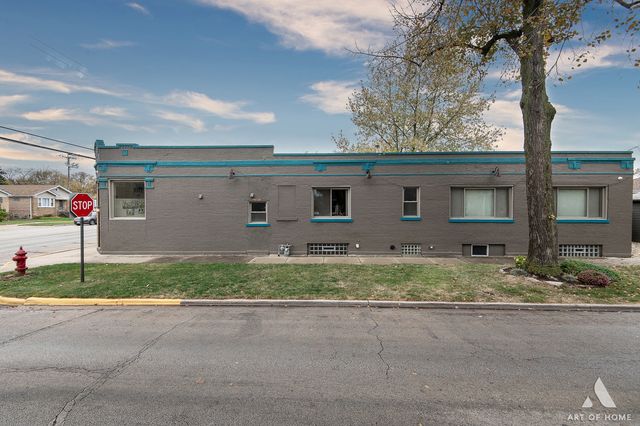6928 Pershing Road, Berwyn, IL 60402