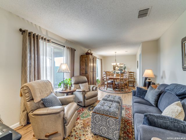 101 MOUNTAIN TOP DR, Boerne, TX 78006