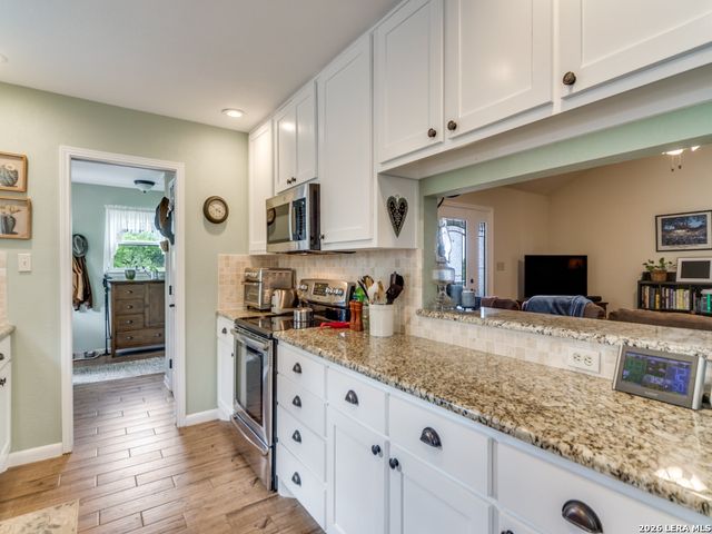 101 MOUNTAIN TOP DR, Boerne, TX 78006