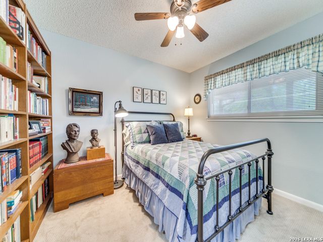 101 MOUNTAIN TOP DR, Boerne, TX 78006