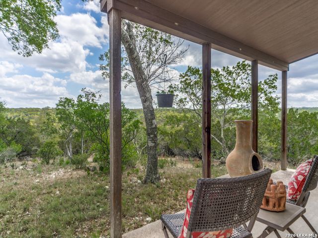 101 MOUNTAIN TOP DR, Boerne, TX 78006