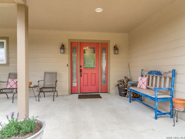 101 MOUNTAIN TOP DR, Boerne, TX 78006