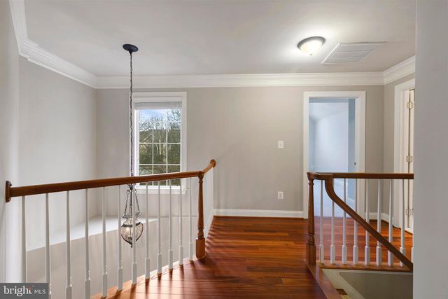 20070 INVERNESS SQ, Ashburn, VA 20147