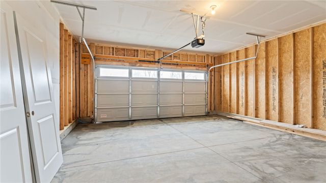 2210 Hackberry Street, Springfield, OH 45505