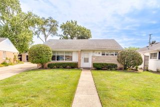 1091 E Villa Drive, Des Plaines, IL 60016