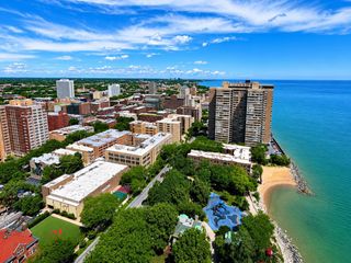 6301 N Sheridan Road 10C, Chicago, IL 60660