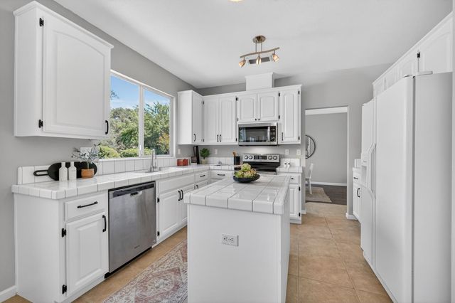 3357 Tourmaline Way, Rescue, CA 95672