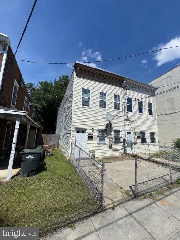 2330 NICHOLSON ST SE, Washington, DC 20020