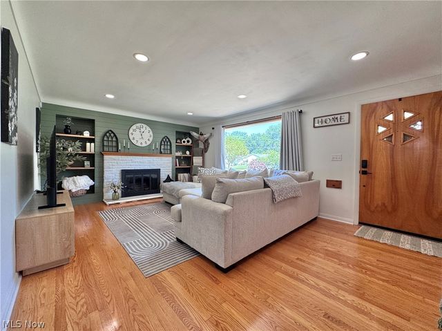 145 Village Boulevard, Canfield, OH 44406