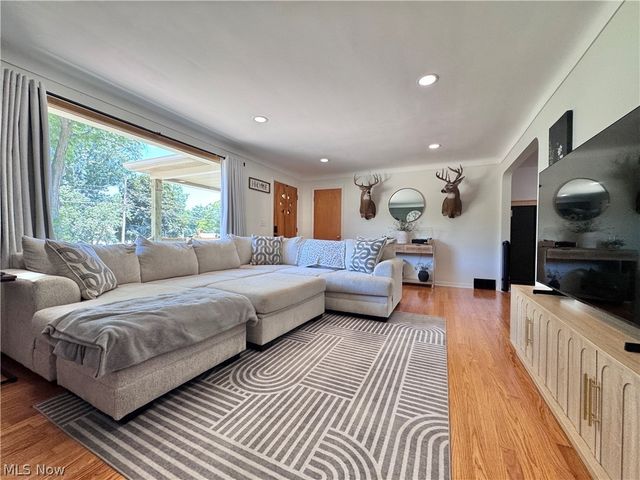 145 Village Boulevard, Canfield, OH 44406