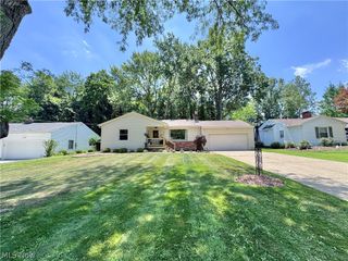145 Village Boulevard, Canfield, OH 44406