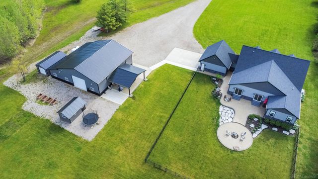 2133 Cove Road, Wales, MI 48027