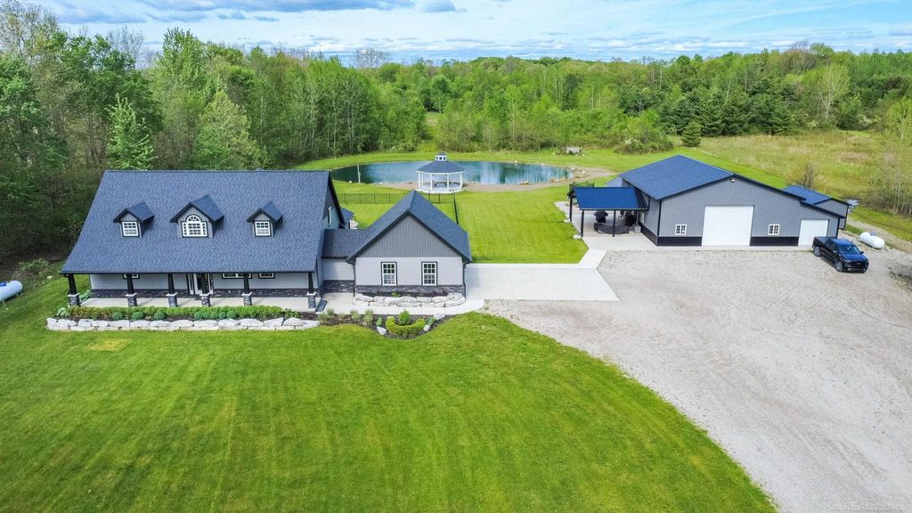 2133 Cove Road, Wales, MI 48027