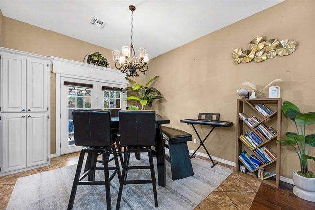 3601 NE Fieldcrest Dr, Lawton, OK 73507