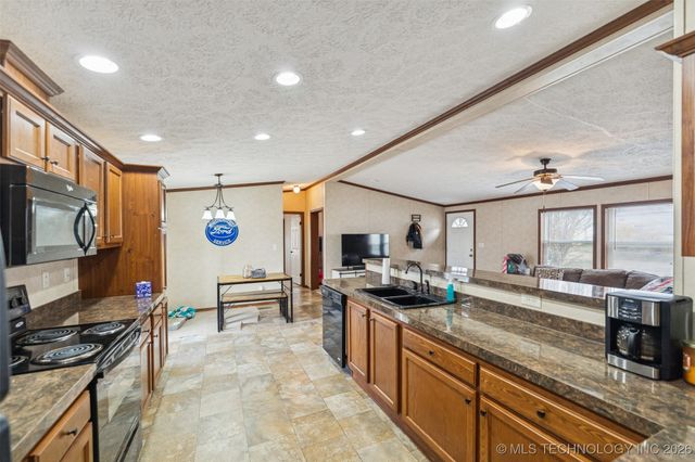 67 Rock Creek Ten, Big Cabin, OK 74332