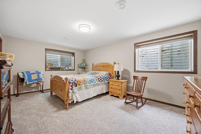 6306 56th Avenue S, Fargo, ND 58104