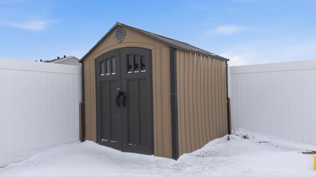 6306 56th Avenue S, Fargo, ND 58104