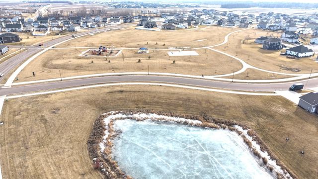 6306 56th Avenue S, Fargo, ND 58104