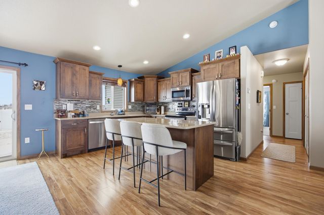 6306 56th Avenue S, Fargo, ND 58104