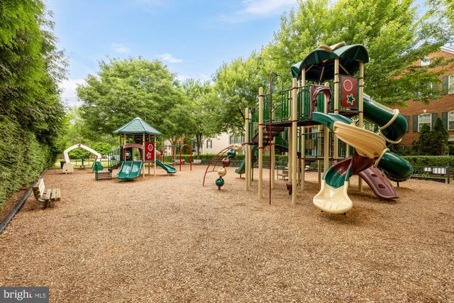 672 HEATHWALK MEWS, Gaithersburg, MD 20878