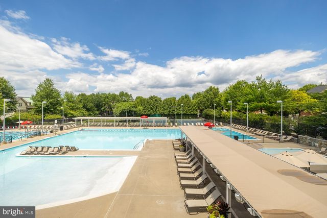 672 HEATHWALK MEWS, Gaithersburg, MD 20878