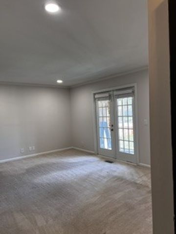 5025 Hillsboro Pike Apt 14V, Nashville, TN 37215