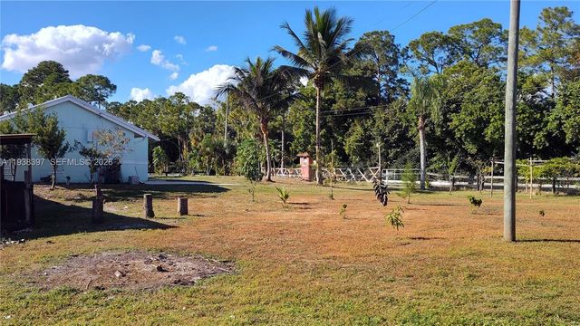15780 N 62nd Pl N, Loxahatchee, FL 33470